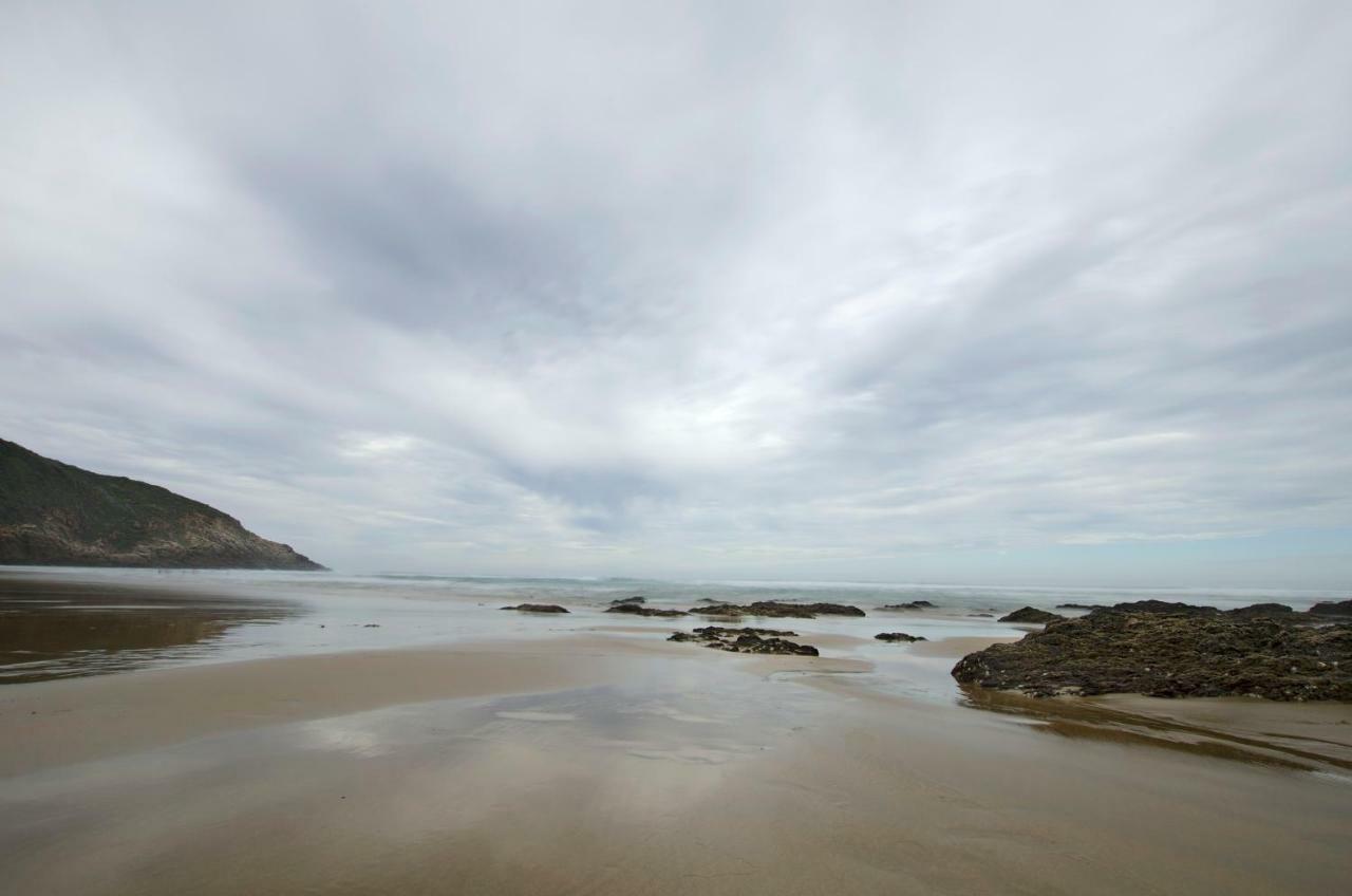 Herolds Bay Accommodation - Hiers Ons Weer Downstairs Esterno foto